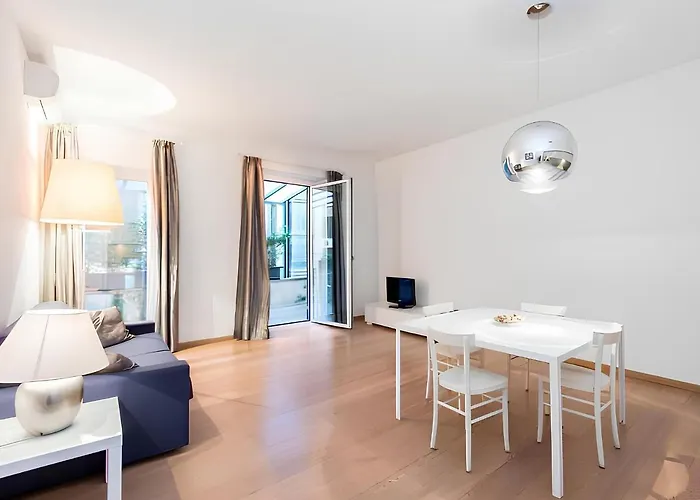 The Apartment At Spanish Steps